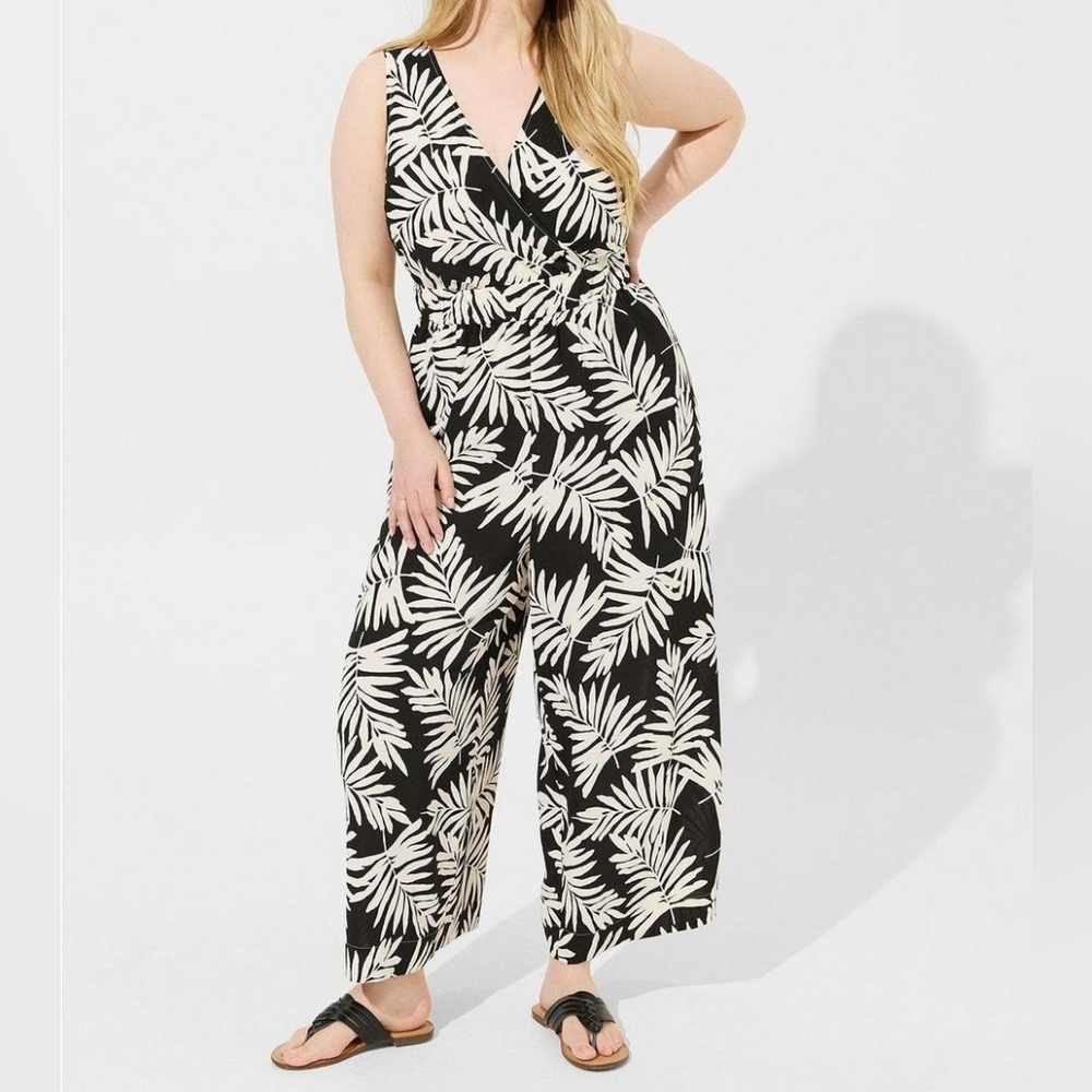 Torrid Surplice Wide Leg Jumpsuit Size 2X